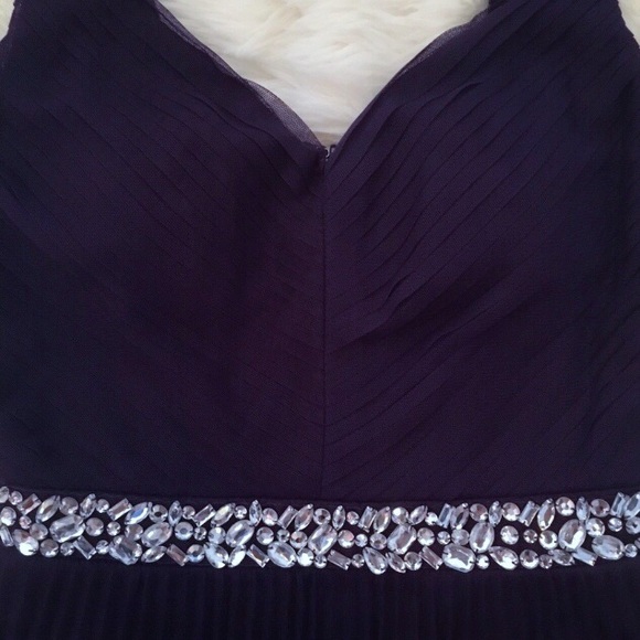 Windsor Sweetheart Neckline Pleated Cocktail Dress - Picture 4 of 8